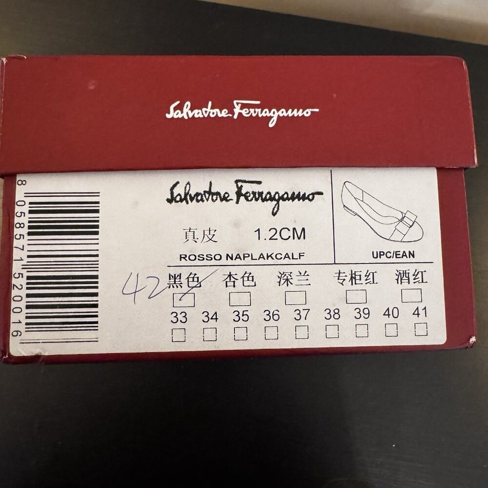 Salvatore Ferragamo Vara Bow Flats Black Patent Leather - Picture 4 of 16